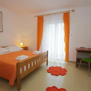 Renata 3*, Zadar Croacia