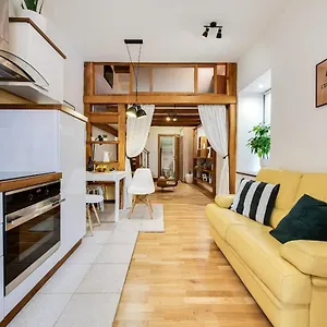 La Guardia With Free Private Parking , Rijeka Croatie